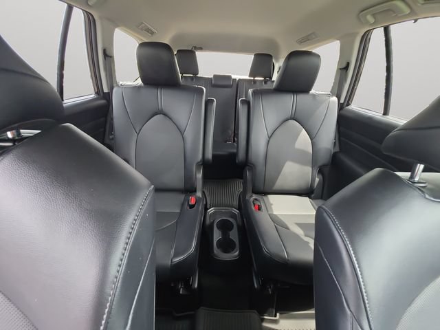 Certified 2024 Toyota Grand Highlander AWD image 17