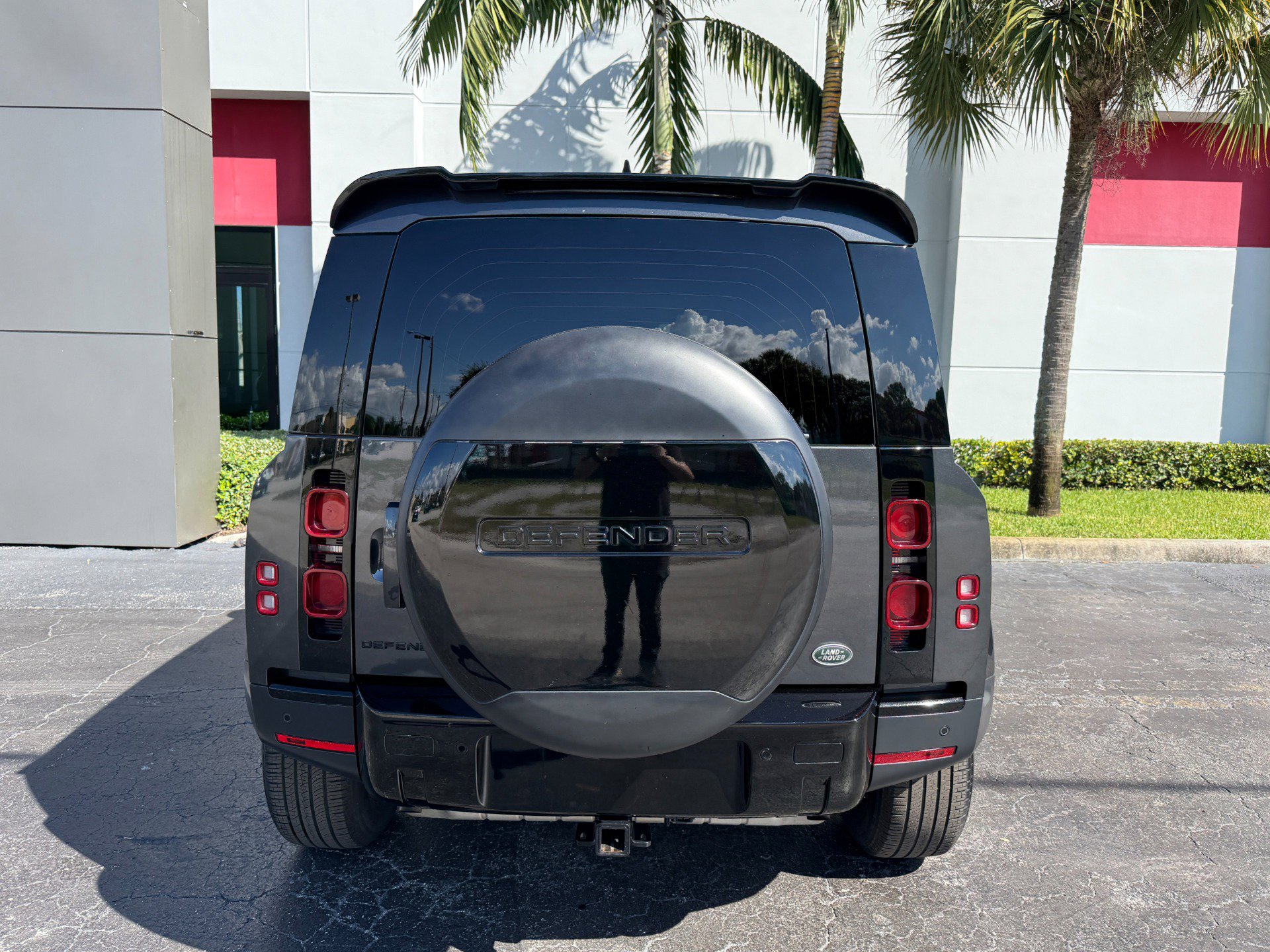 Used 2023 Land Rover Defender 90 S image 17