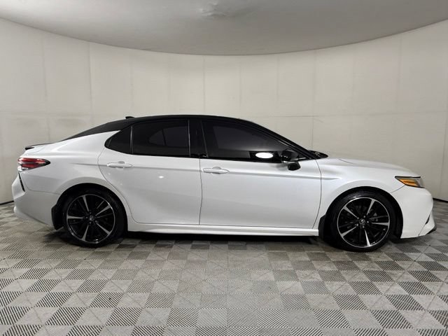 Used 2018 Toyota Camry XSE w/ Driver Assist Package FWD image 5