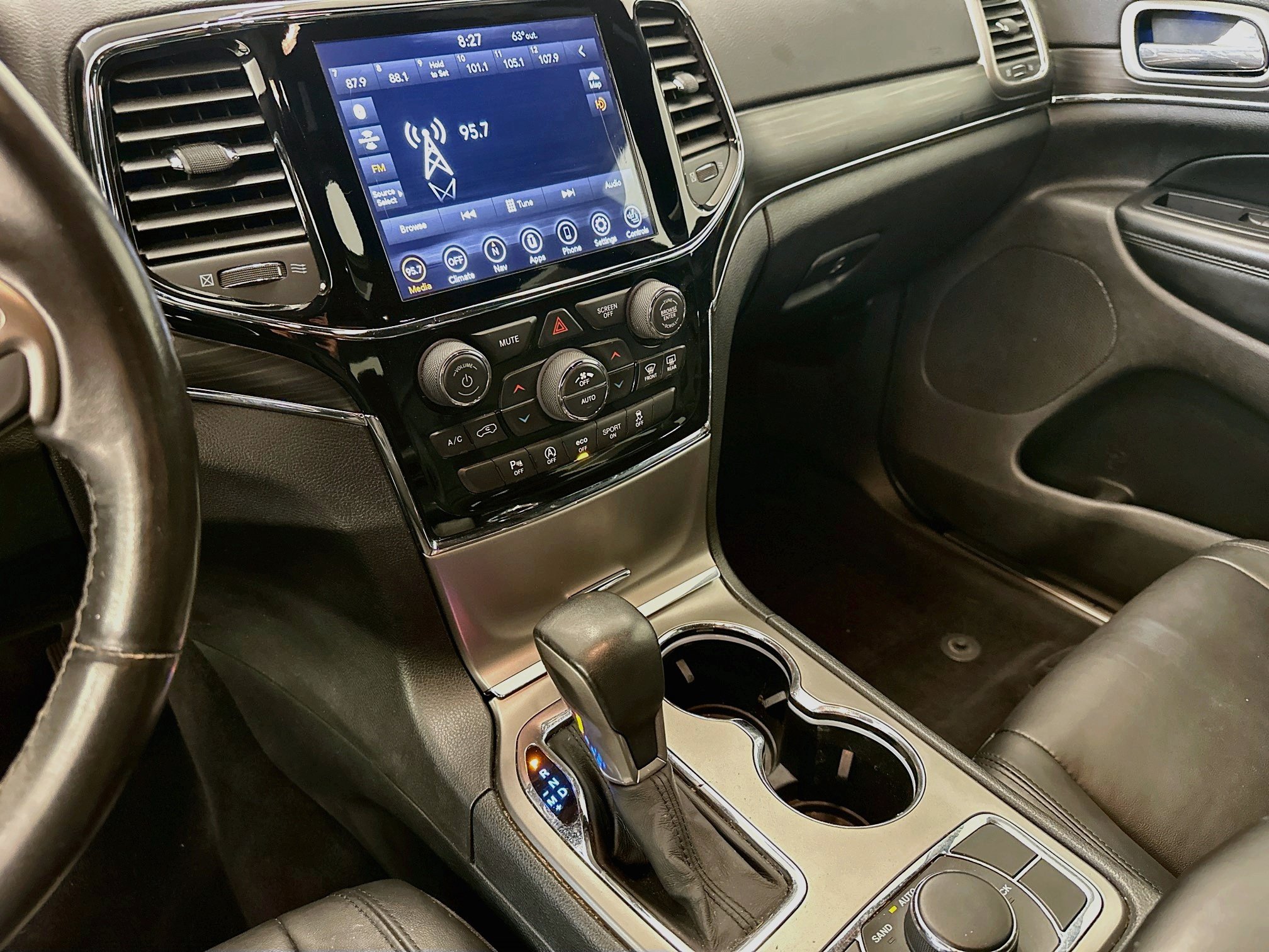 Used 2019 Jeep Grand Cherokee Limited AWD/4WD image 26