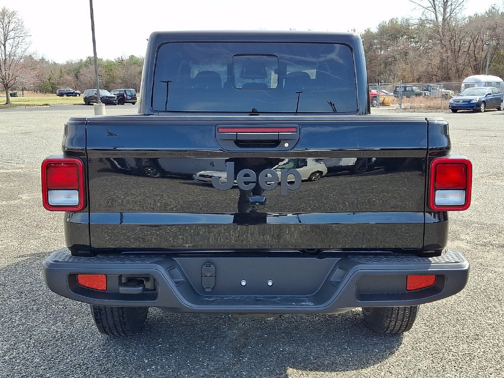New 2026 Jeep Gladiator Sport AWD/4WD image 7