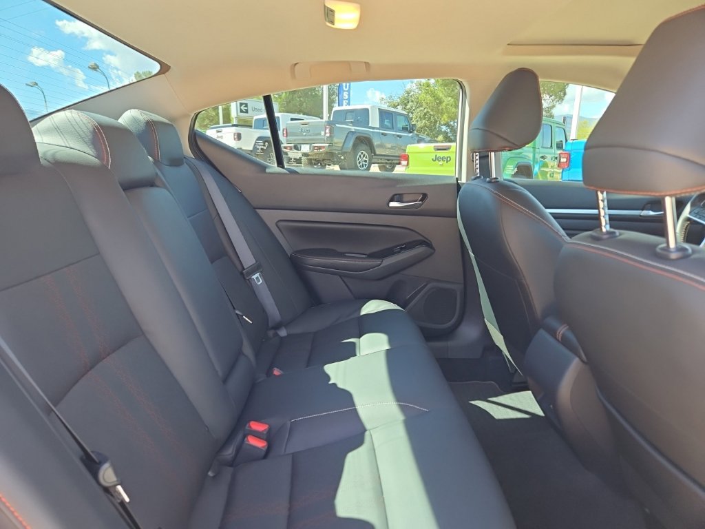 Used 2023 Nissan Altima 2.5 SR w/ SR Premium Package FWD image 27
