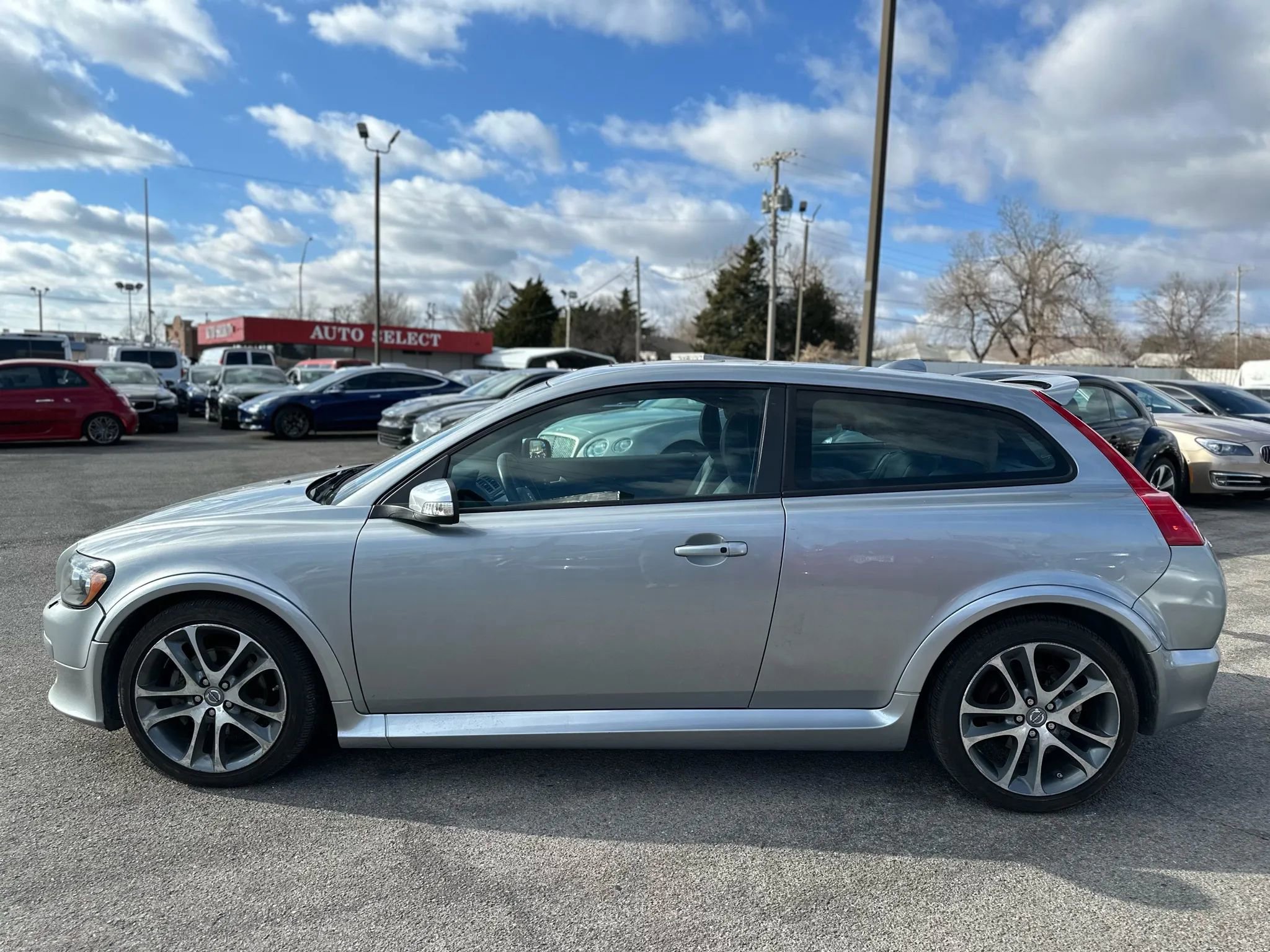 Used 2010 Volvo C30 T5 R-Design image 8