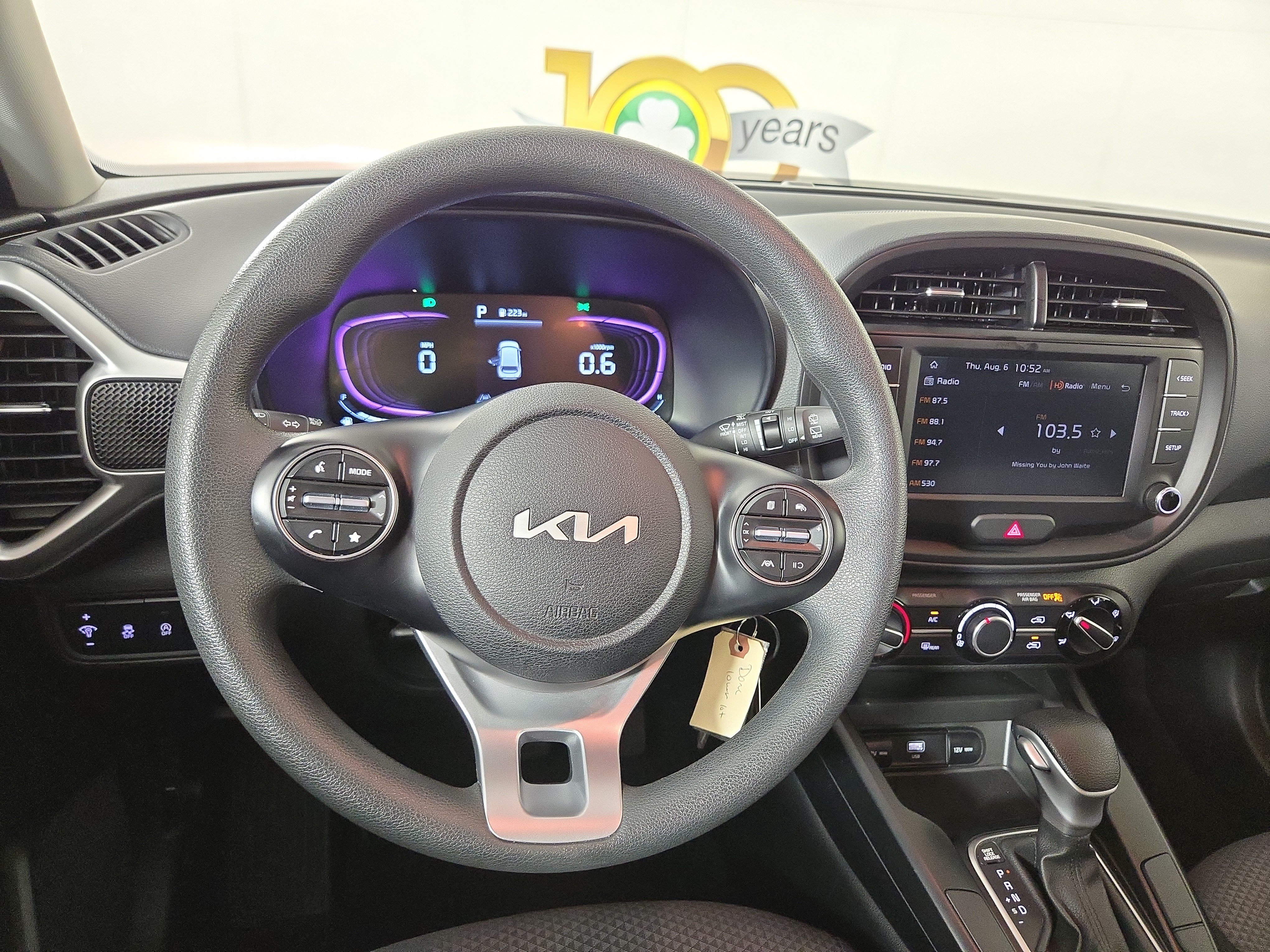 Used 2025 Kia Soul LX w/ LX Technology Package FWD image 14