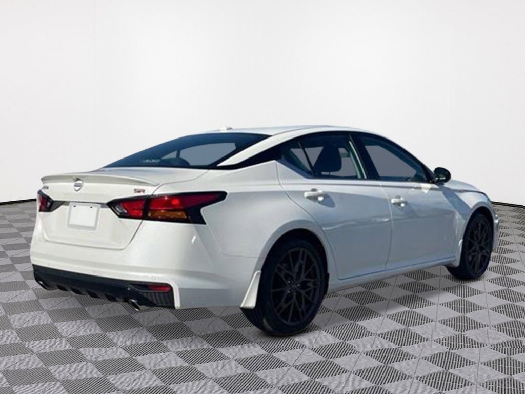 New 2025 Nissan Altima 2.5 SR w/ SR Premium Package image 3