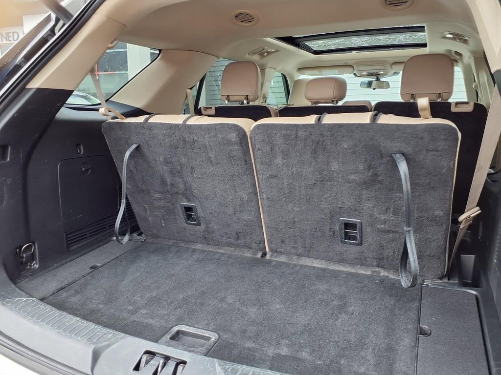 Used 2023 Ford Explorer XLT w/ Equipment Group 202A image 22