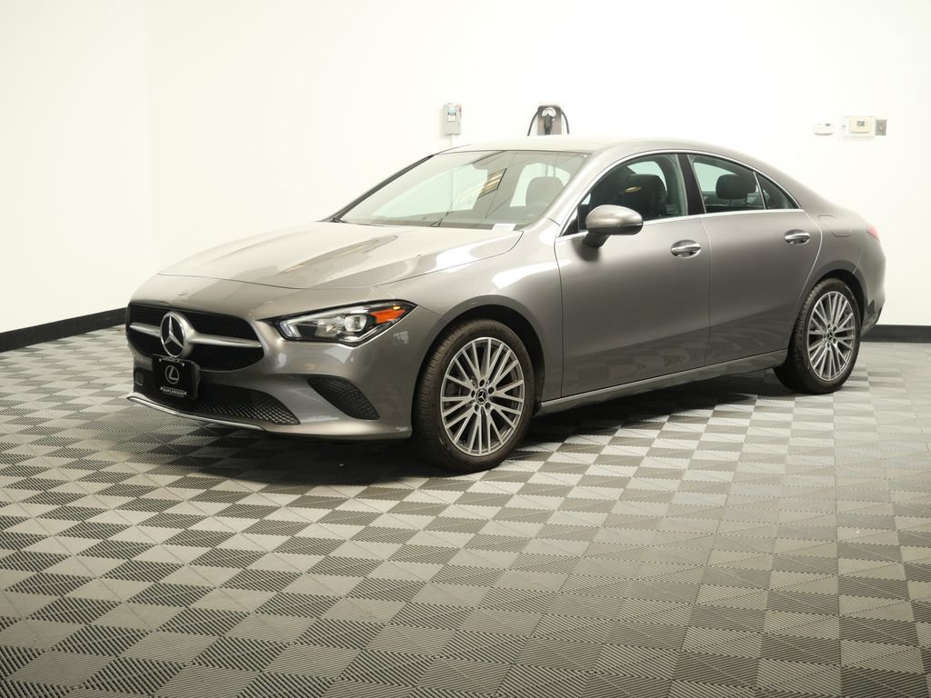 Used 2023 Mercedes-Benz CLA 250 4MATIC image 4