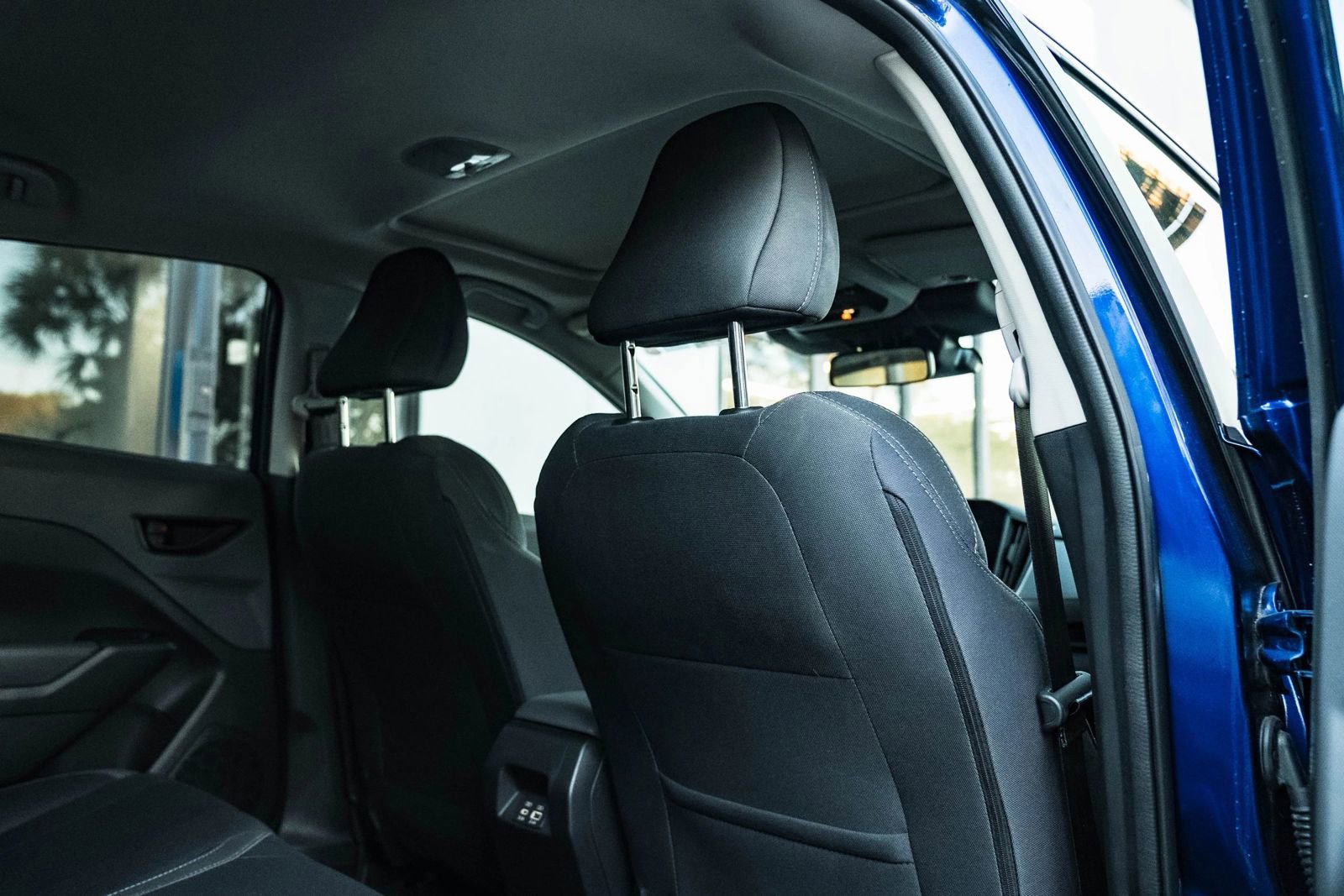 Used 2025 Subaru Crosstrek 2.0i Premium image 40