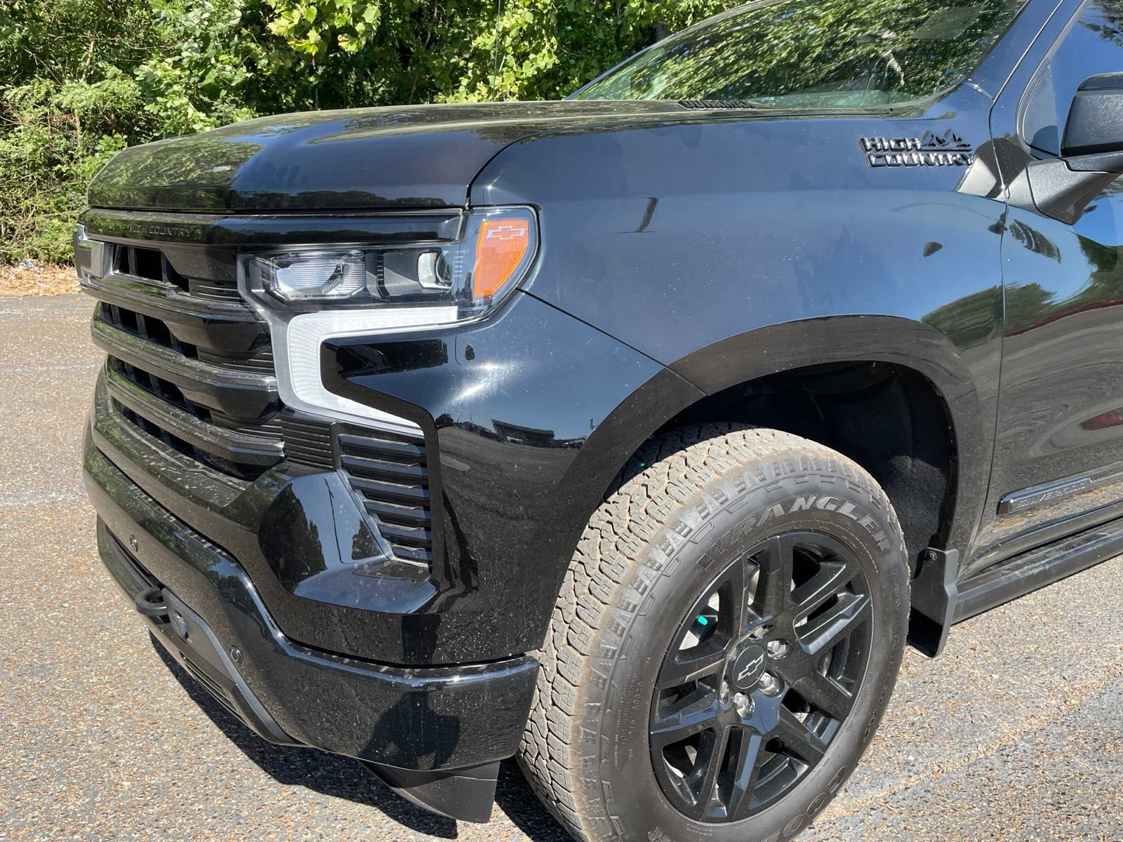 Used 2026 Chevrolet Silverado 1500 High Country w/ Midnight Edition AWD/4WD image 11