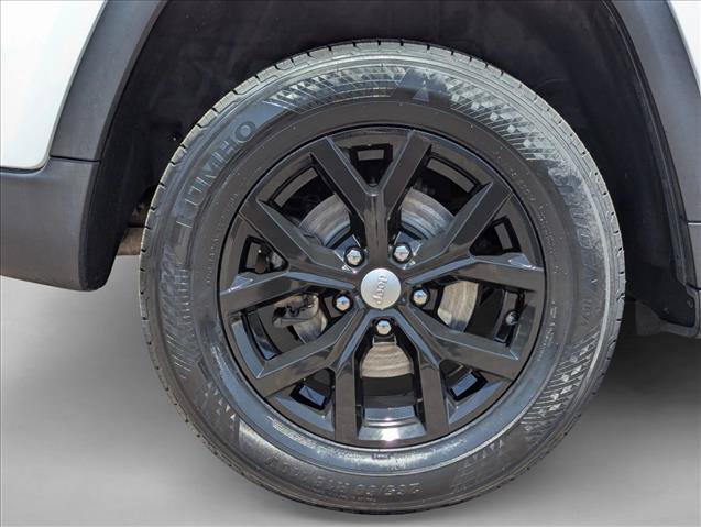 Used 2023 Jeep Grand Cherokee Limited AWD/4WD image 24