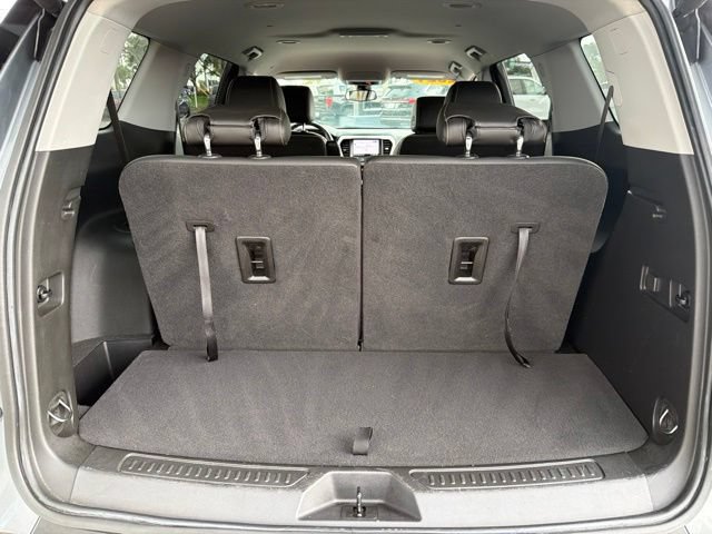 Used 2021 GMC Acadia SLT w/ Technology Package FWD image 21