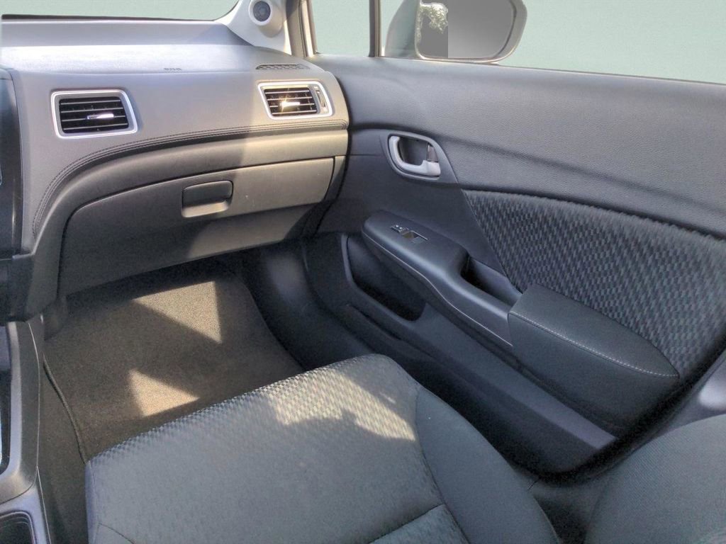 Used 2015 Honda Civic SE image 16