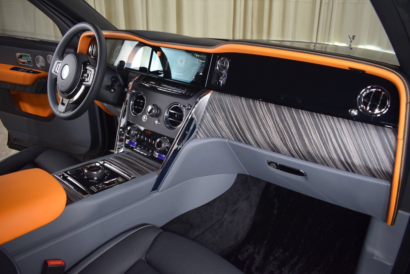 New 2026 Rolls-Royce Cullinan AWD/4WD image 26