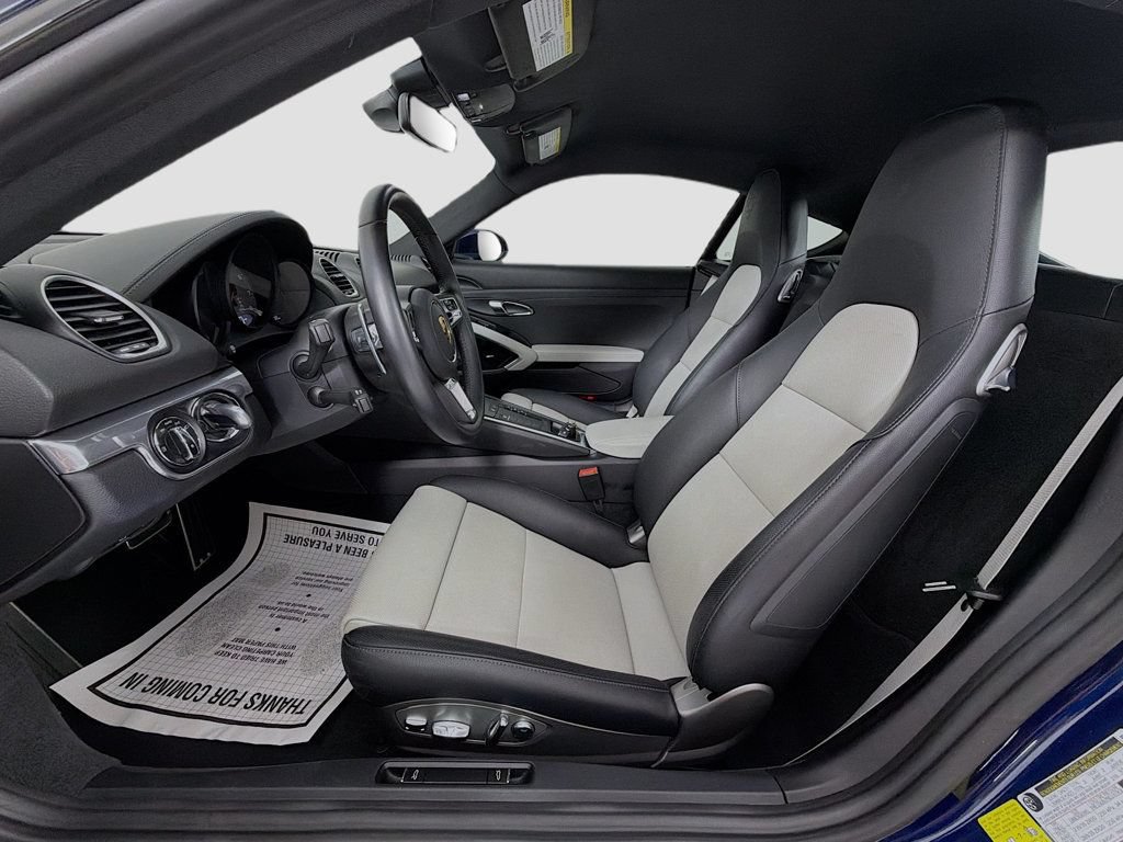 Certified 2024 Porsche 718 Cayman S RWD image 5