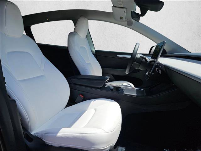 Used 2024 Tesla Model Y 2WD image 22