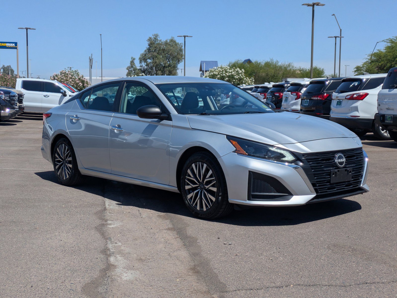 Used 2024 Nissan Altima 2.5 SV FWD image 7