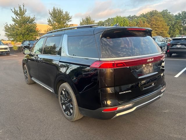 Certified 2024 Kia Carnival SX FWD image 4