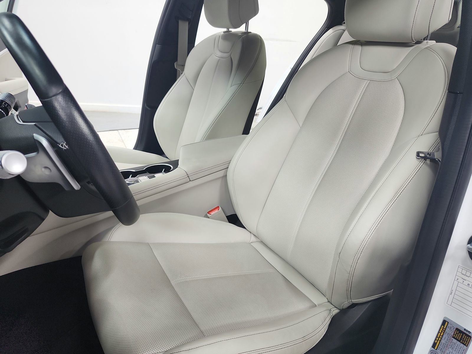 Used 2025 Genesis G70 2.5T RWD image 19