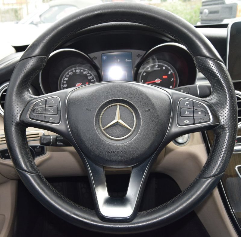 Used 2018 Mercedes-Benz C 300 Sedan w/ Premium Package image 23