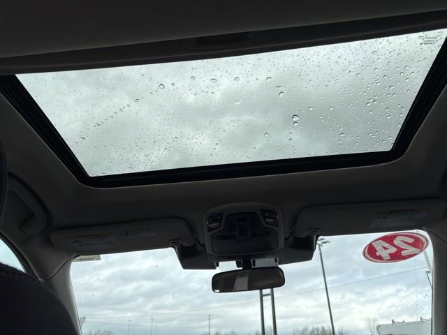 Used 2024 Subaru Outback Premium image 19