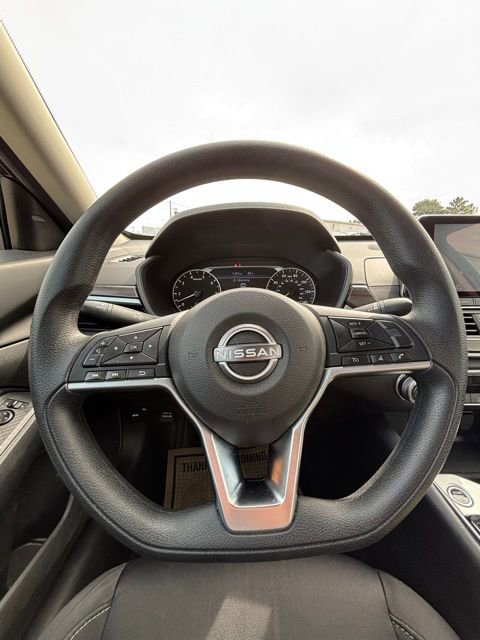 Used 2024 Nissan Altima 2.5 SV image 22