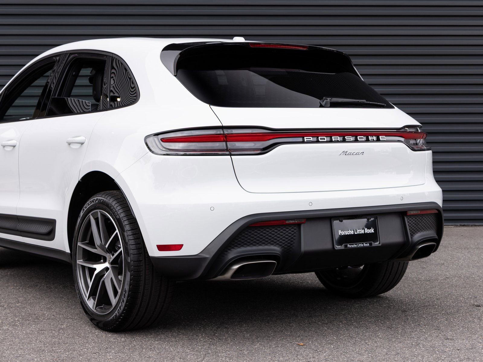 Certified 2026 Porsche Macan image 11