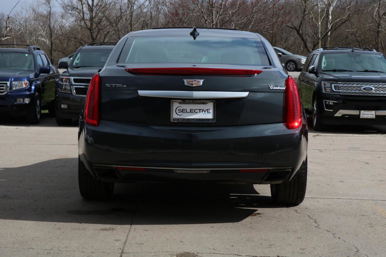 Used 2016 Cadillac XTS Luxury w/ Driver Awareness Package image 10