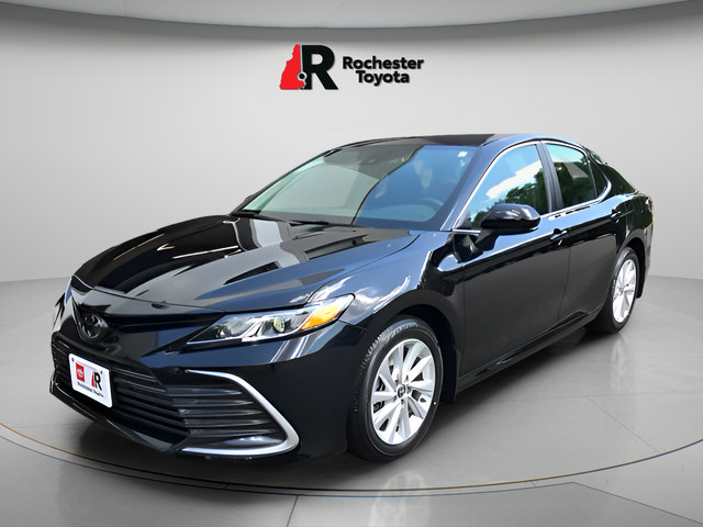Used 2024 Toyota Camry LE FWD image 3