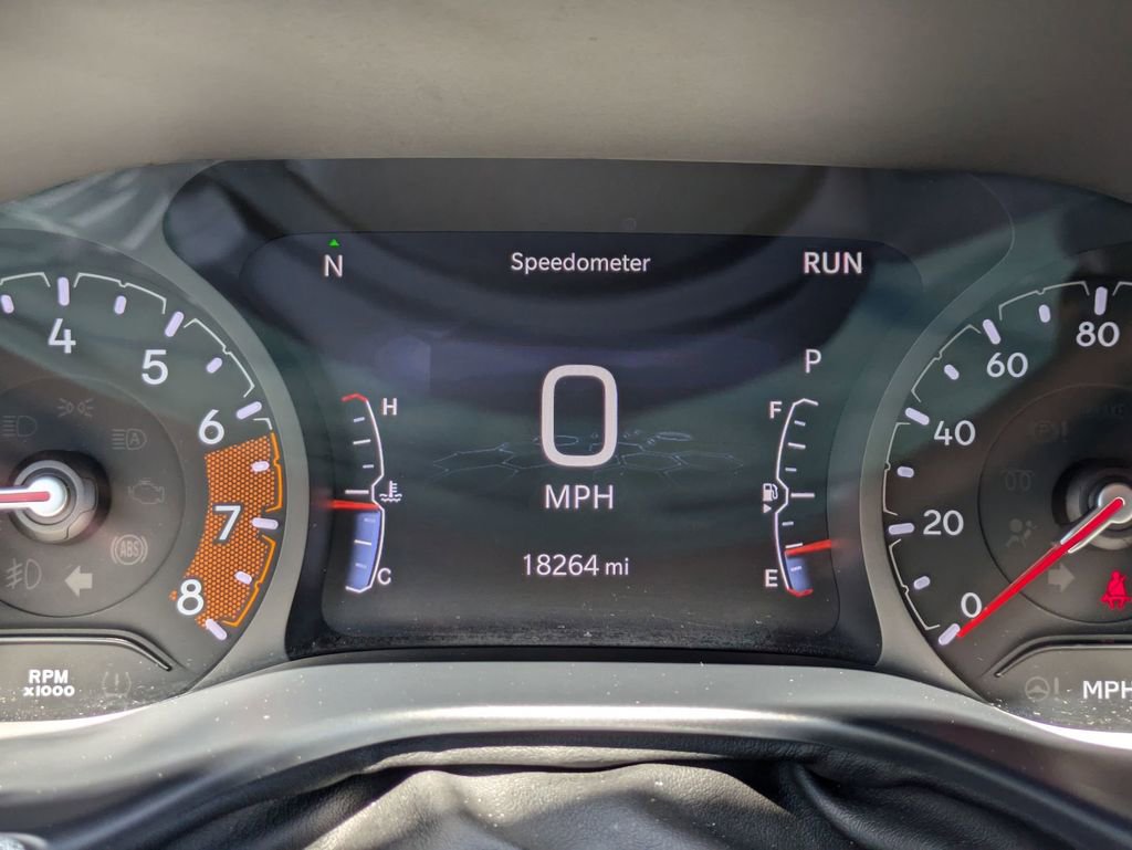 Used 2025 Jeep Compass Latitude image 16