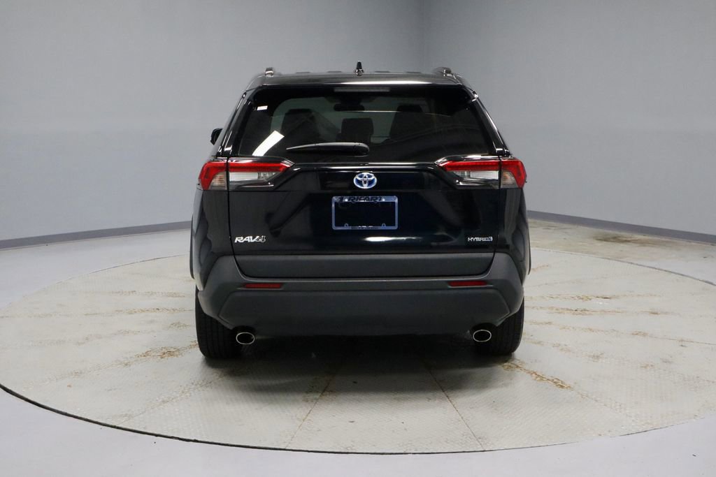 Used 2024 Toyota RAV4 XLE AWD/4WD image 11