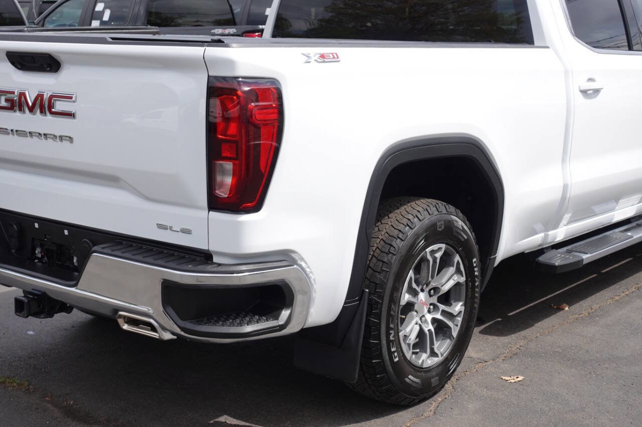 Used 2023 GMC Sierra 1500 SLE w/ X31 Off-Road Package AWD/4WD image 11