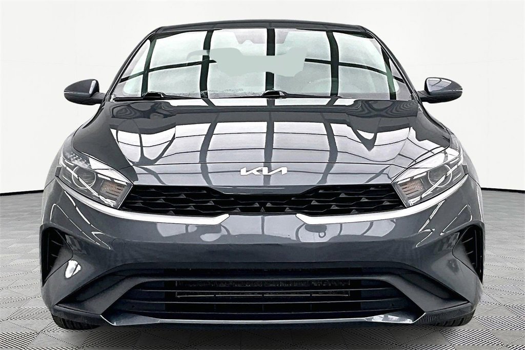Used 2022 Kia Forte LXS image 3