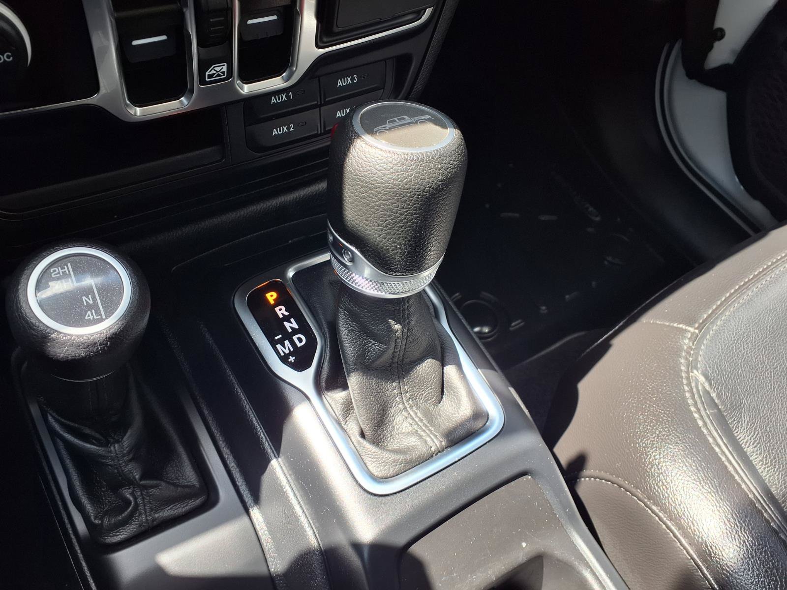 Used 2021 Jeep Gladiator Sport AWD/4WD image 13