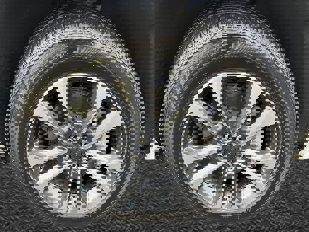 Used 2024 Jeep Grand Cherokee Overland w/ Luxury Tech Group IV image 11