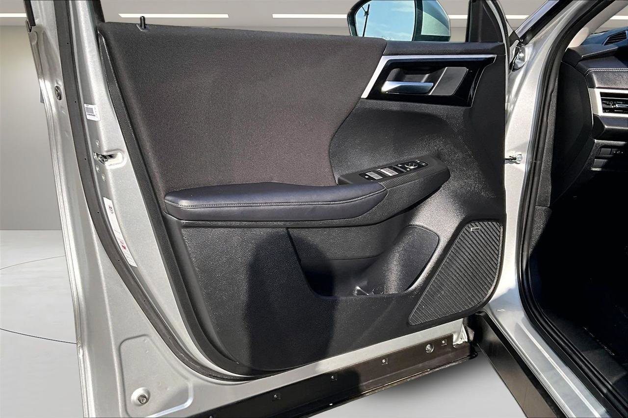 Used 2025 Mitsubishi Outlander ES image 20