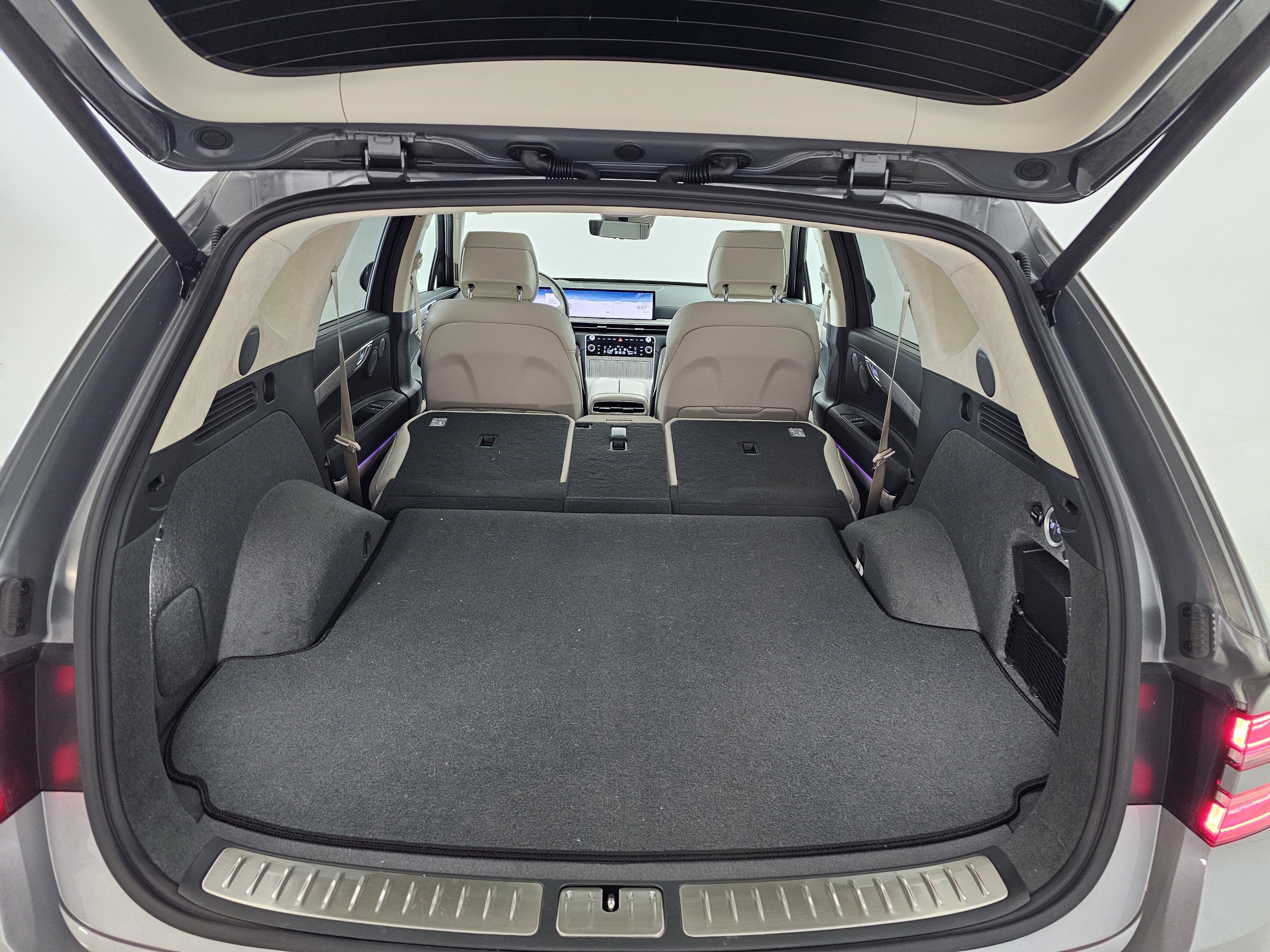 Used 2025 Genesis GV80 3.5T Prestige image 28