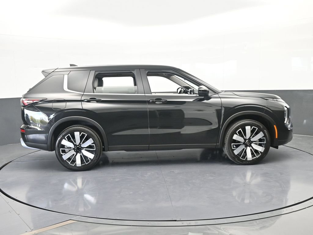 New 2026 Mitsubishi Outlander SE FWD image 7