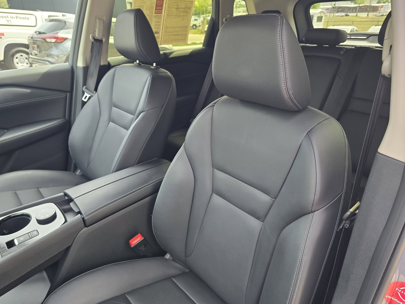 Certified 2025 Nissan Rogue SL w/ Tech Package AWD/4WD image 12
