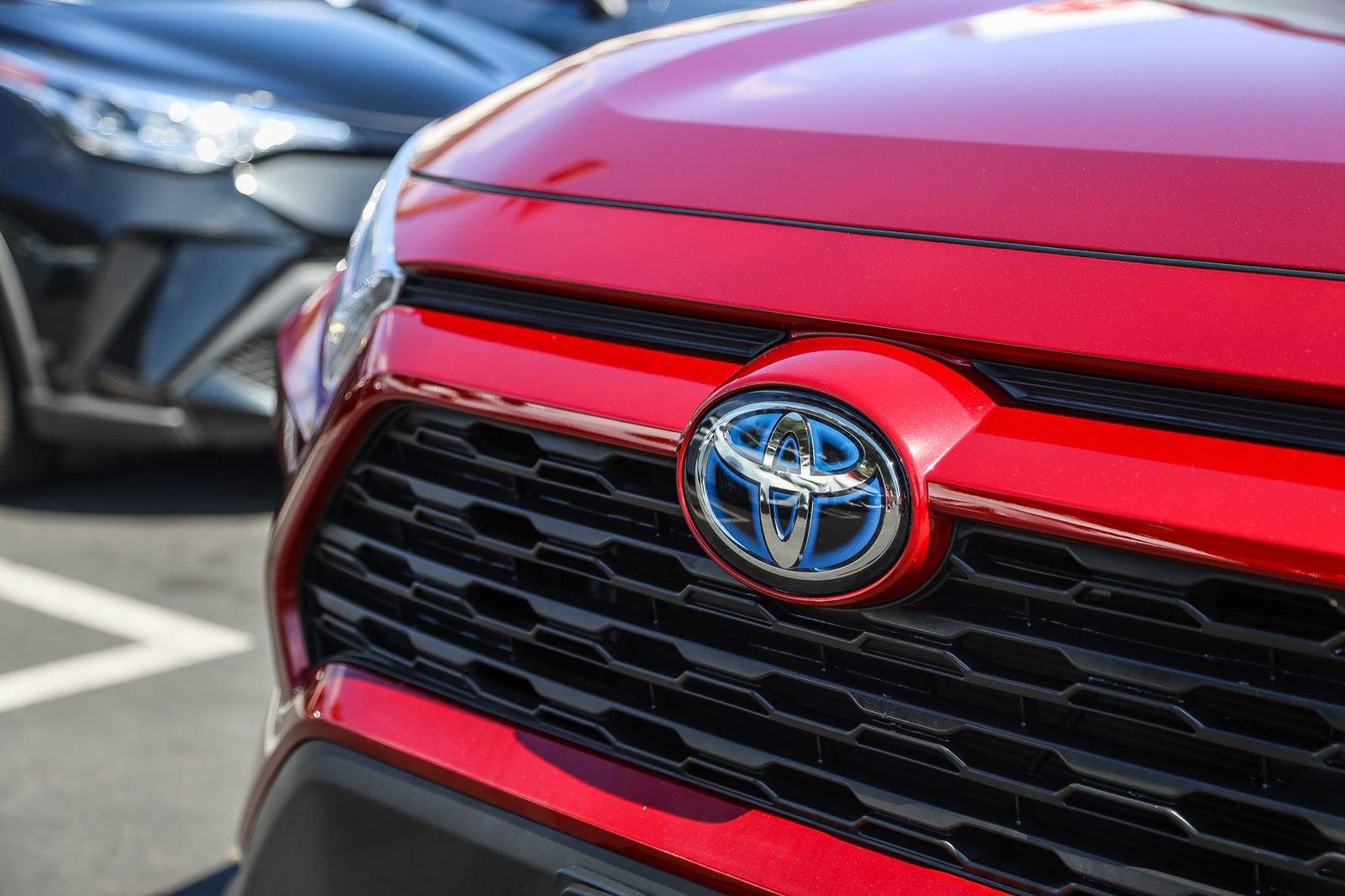 Certified 2022 Toyota RAV4 XLE Premium AWD/4WD image 11