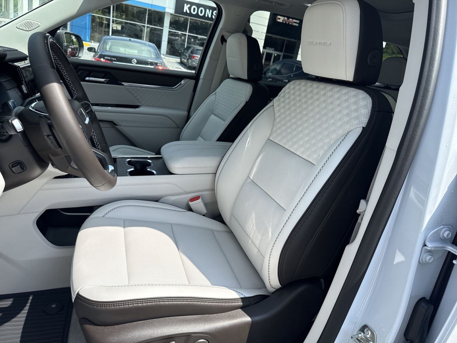New 2026 GMC Acadia Denali w/ Super Cruise Package AWD/4WD image 10