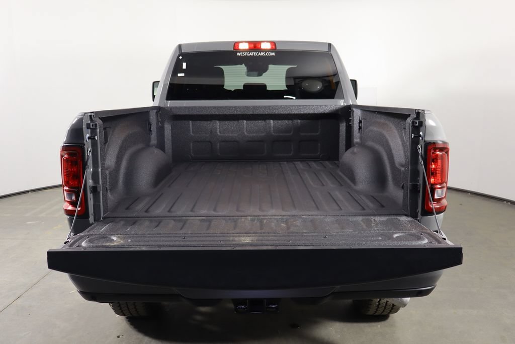 New 2026 RAM 2500 Big Horn AWD/4WD image 17