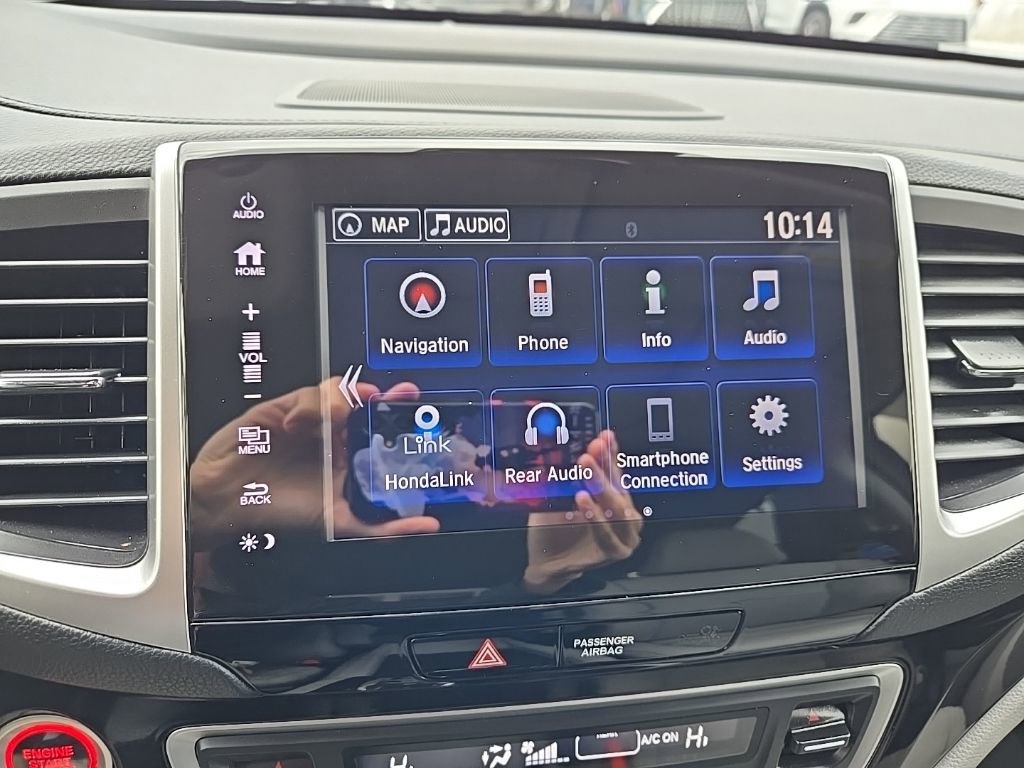 Used 2018 Honda Pilot Touring image 29