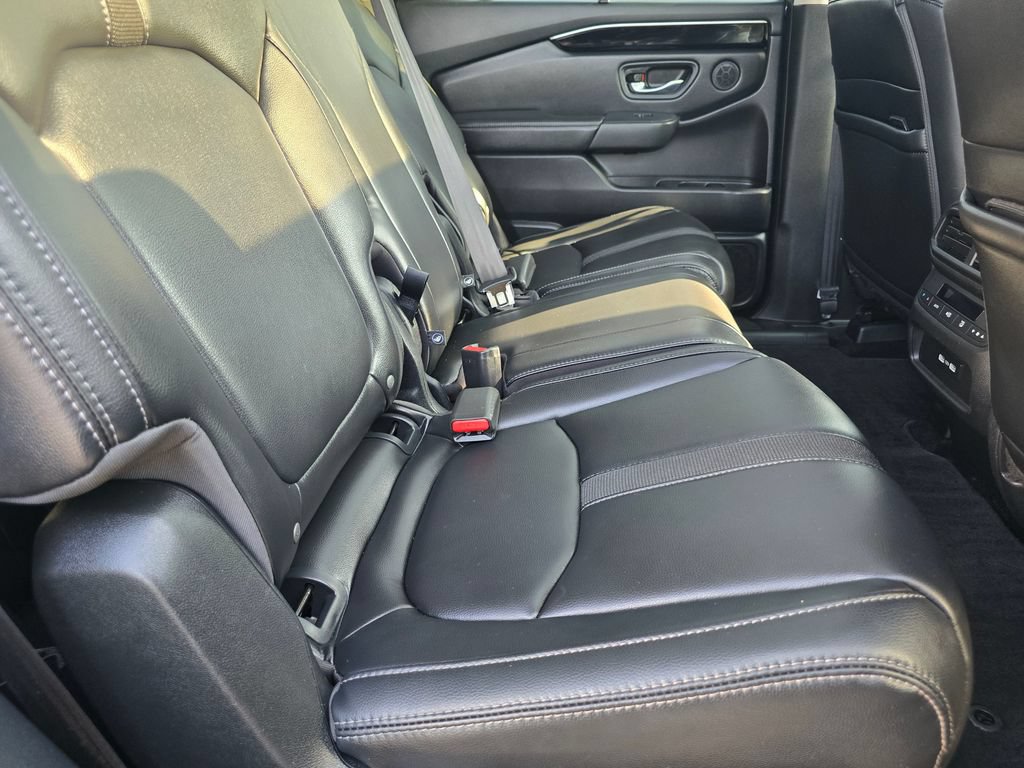 Certified 2023 Honda Pilot Touring image 14