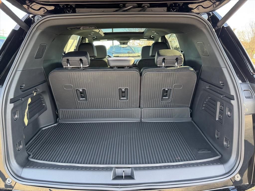 New 2026 Chevrolet Traverse High Country w/ LPO, Floor Liner Package FWD image 7