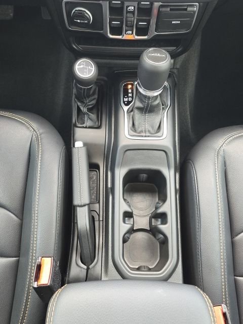 Used 2025 Jeep Gladiator Sport image 37