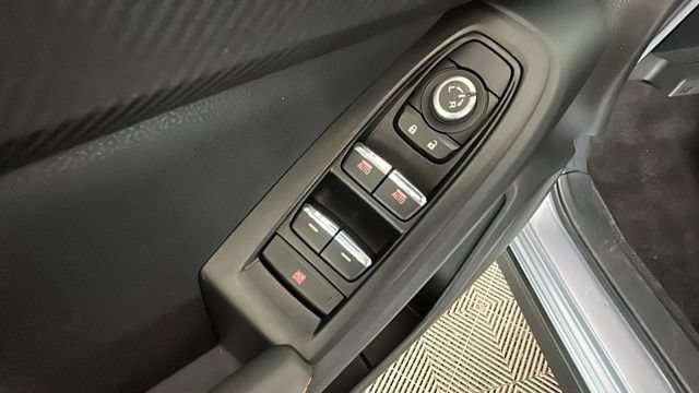 Used 2024 Subaru Crosstrek 2.5i Limited AWD/4WD image 11