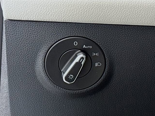 New 2026 Volkswagen Taos S image 10