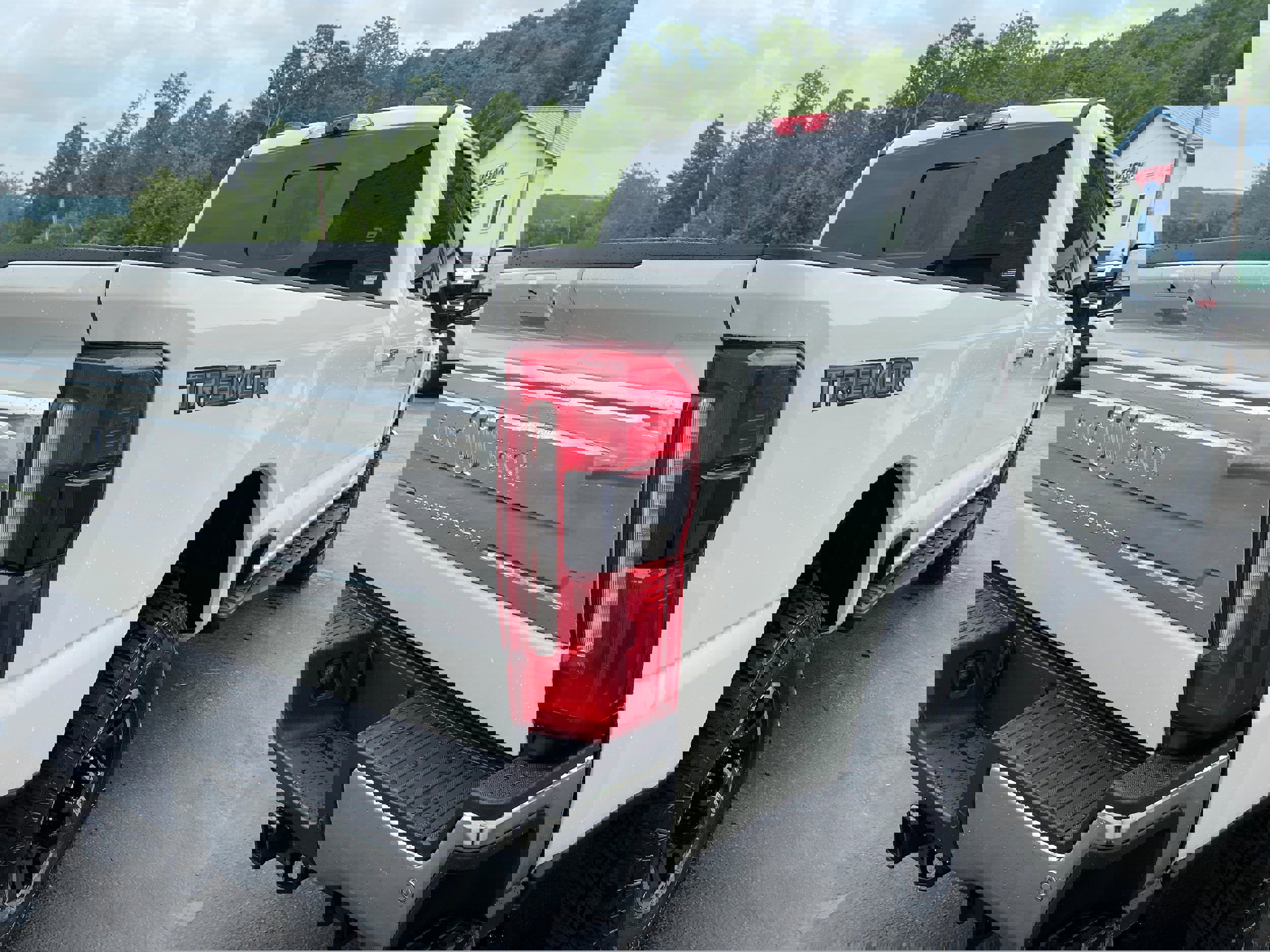 New 2025 Ford F250 King Ranch w/ Tremor Off-Road Package image 13