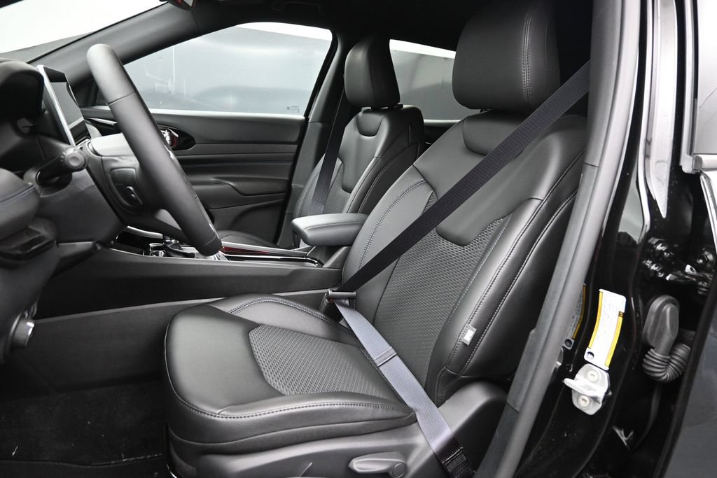 New 2026 Jeep Compass Latitude AWD/4WD image 2