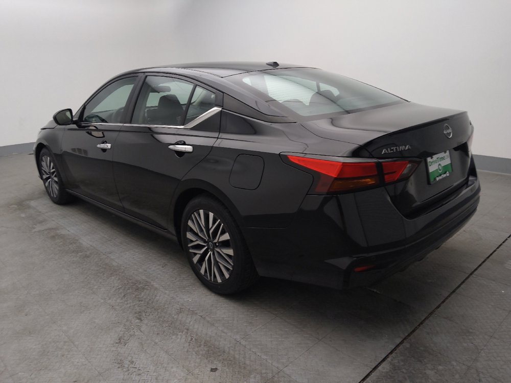 Used 2024 Nissan Altima 2.5 SV image 3